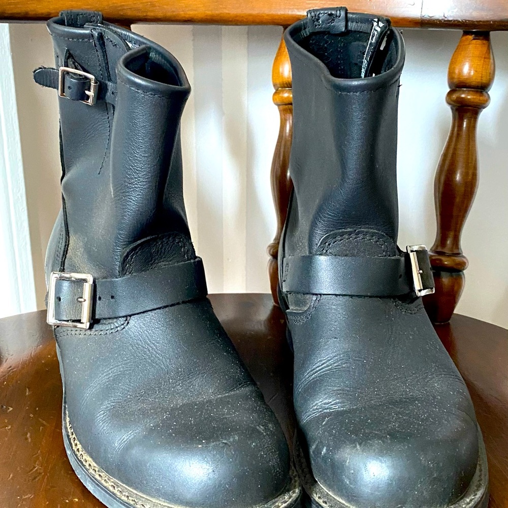 Frye engineer 8R boots size 9M